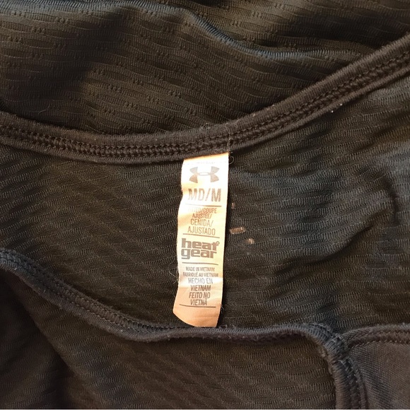 🔴 4/$15 UA “Check Yourself” graphic breast cancer awareness tee size M in EUC - Picture 8 of 9